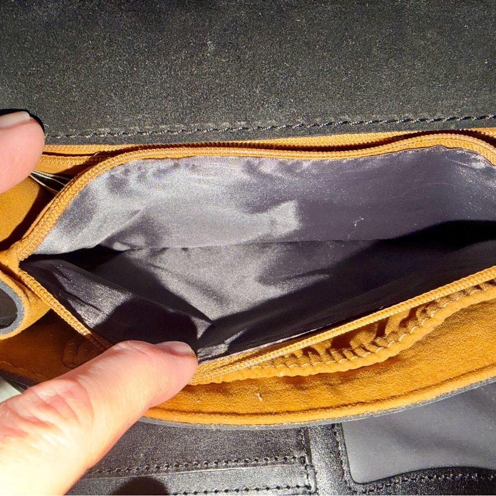 👜 Patricia Nash Leather Crossbody Wallet Purse – RFID Protected - Picture 7 of 11